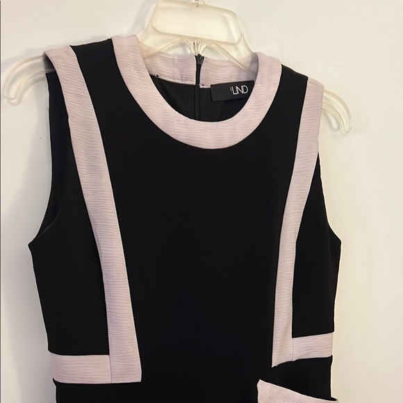 Pro LIND Black and White Asymmetrical Sleeveless Midi Dress - Picture 3 of 9